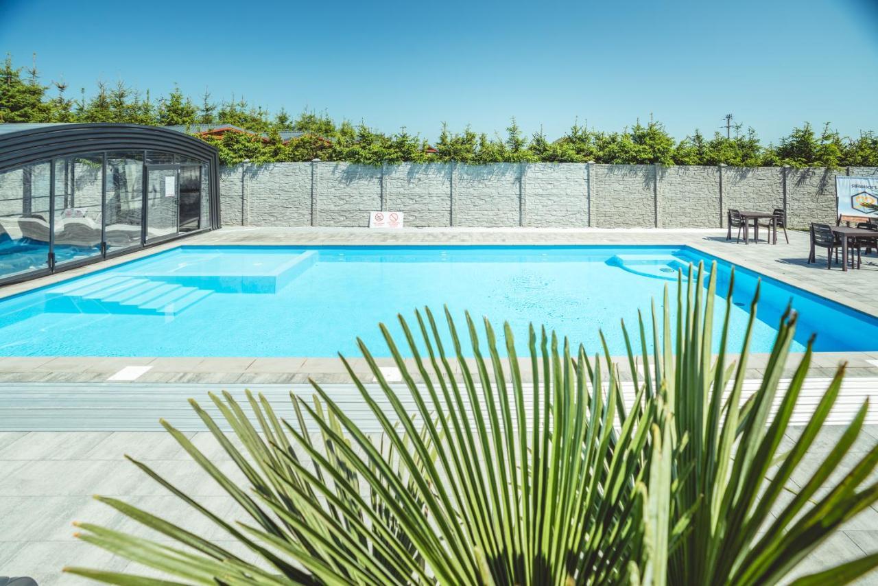 Rresort - Domki Z Krytym I Podgrzewanym Basenem, Sauna, Wifi, Parking W Cenie! Rewal Exterior photo