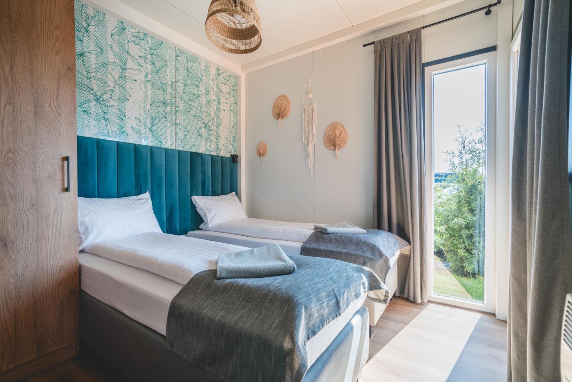 Rresort - Domki Z Krytym I Podgrzewanym Basenem, Sauna, Wifi, Parking W Cenie! Rewal Exterior photo